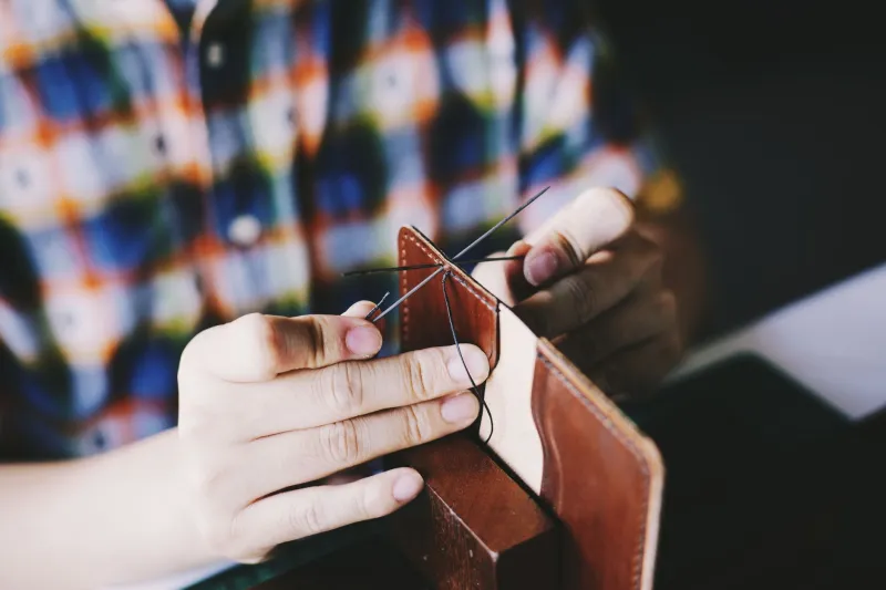 Spine and Thread: The Young Americans Binding Their Own Books by Hand